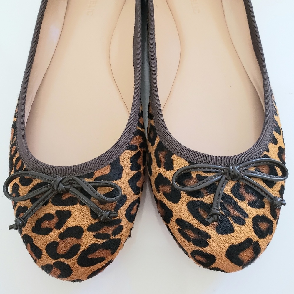 Banana Republic Cheetah ballerina flat sz 8